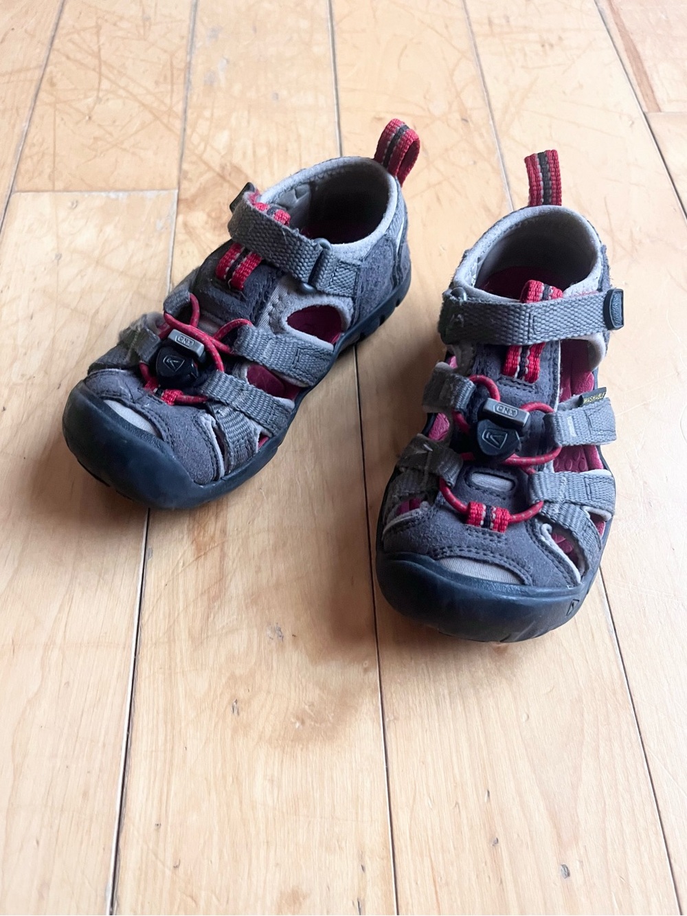 KEEN Kids’ Washable Outdoor Adventure Sandals Size UK8 (US9)